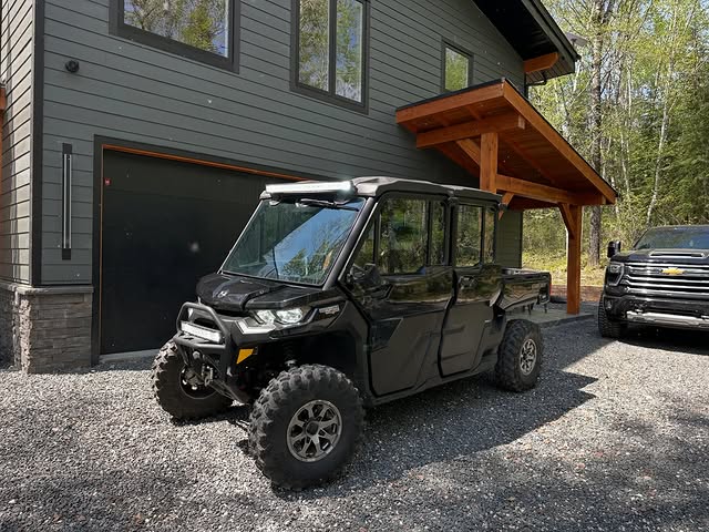 2023 Can-Am Defender Limited Lone Star Crew Cab side-by-side